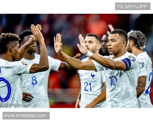 足球场上的魅力之星：最帅阵型中的球员风采与精彩瞬间