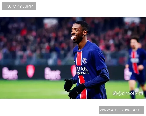 足球世界头号球星的传奇之路:从少年梦想到全球巅峰的崛起历程 足球世界头号球星的传奇之路:从少年梦想到全球巅峰的崛起历程